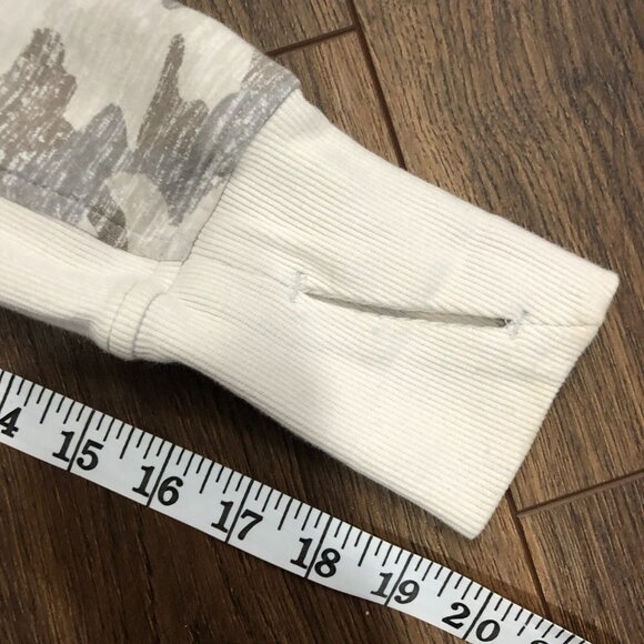 Athleta Triumph Printed Hoodie Jacket Full Zip Grey Gypsum Camo Size Small - Picture 5 of 9